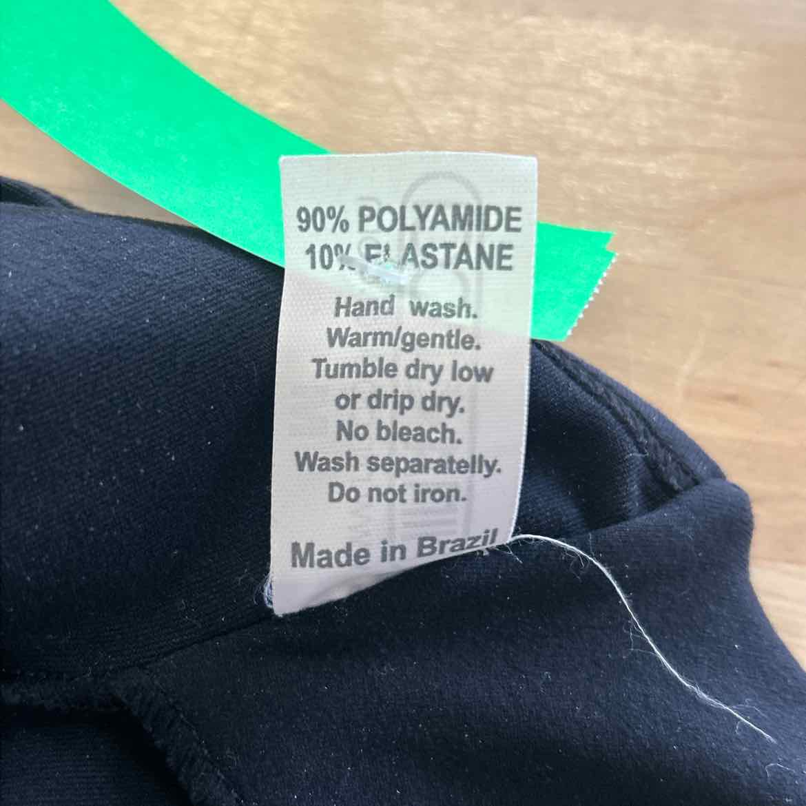 Nina Bucci Size M Black Gray Preloved Sports Bra
