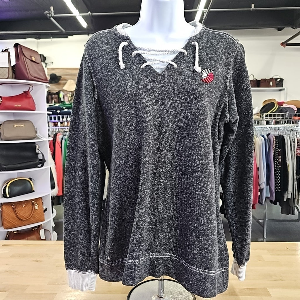 Antigua Size M Gray Preloved Sweater