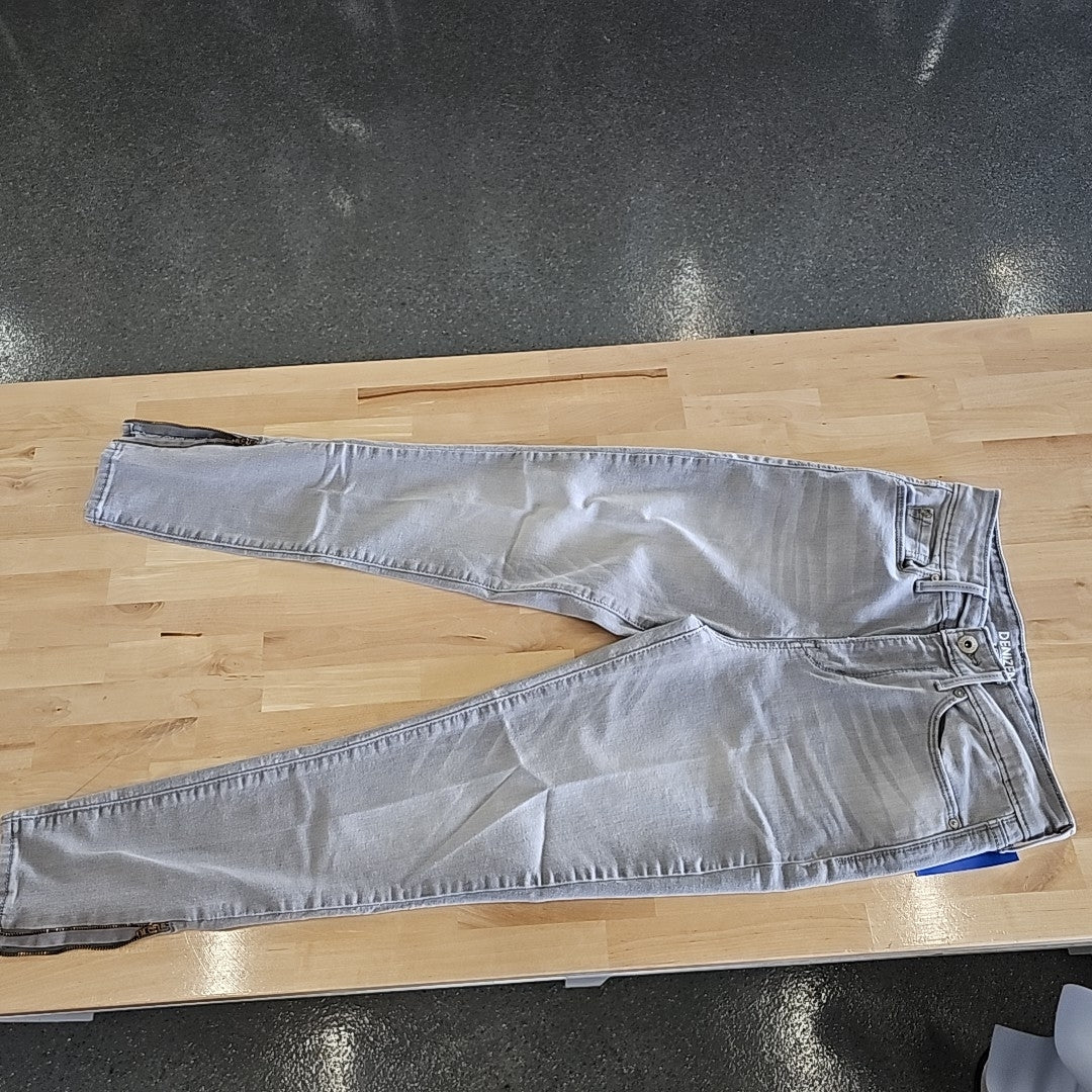 Levi's Size 4 Gray Pants
