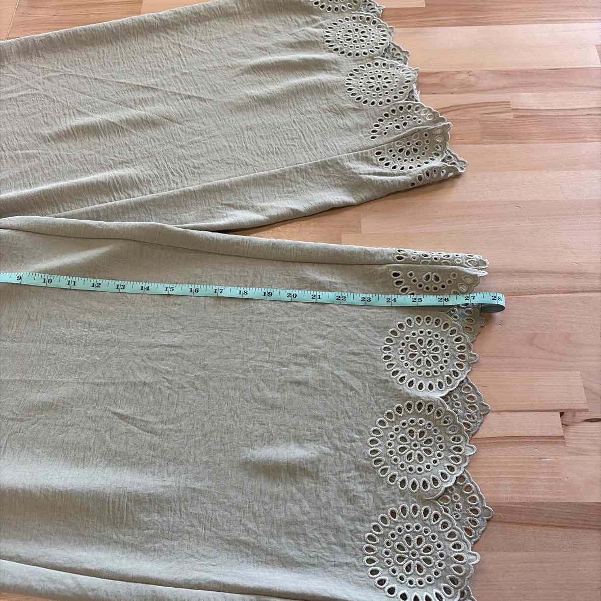 Adrianna Papell Size L Green Preloved Pants