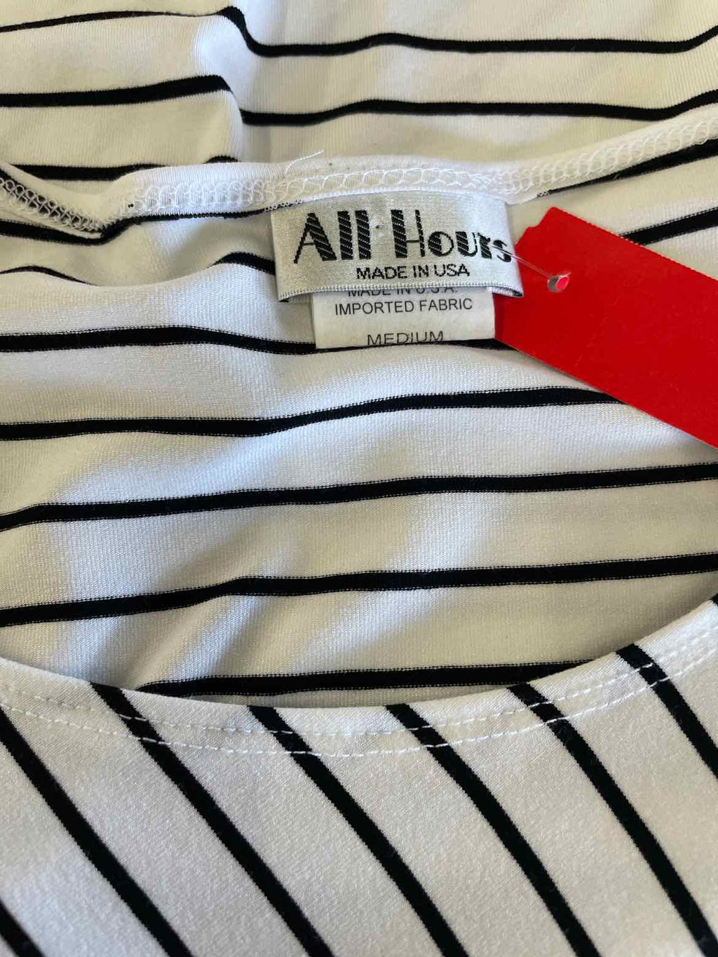 All Hours Size M Black White Knit Top