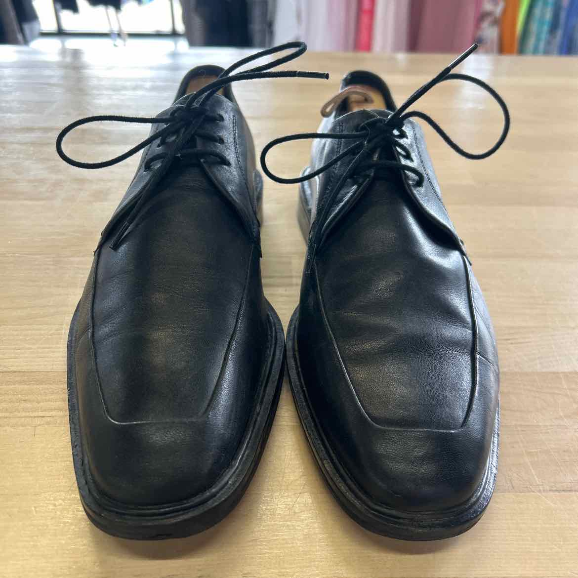 Cole Haan Size 9.5 Black Oxford