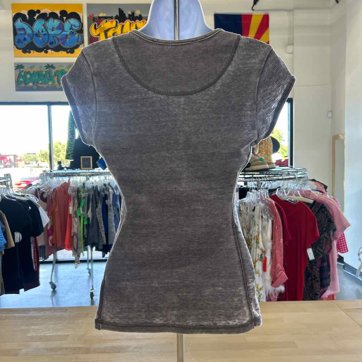 Guess Size XS Gray Preloved T-Shirt SS