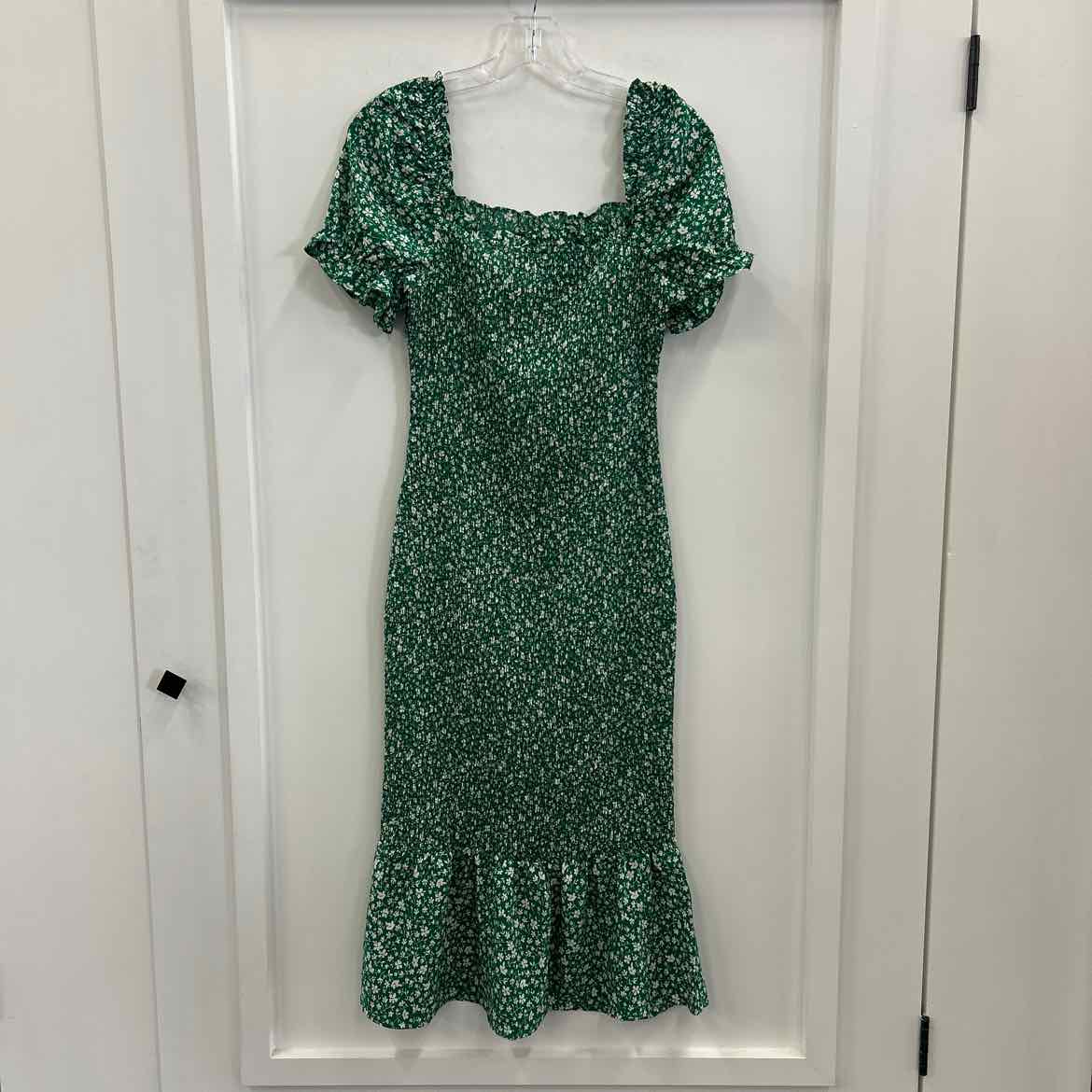 Pretty Garden Size M Green Preloved Dress