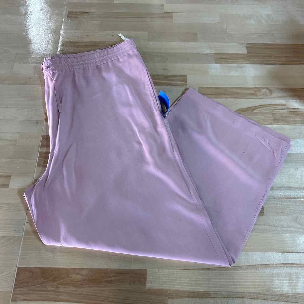 Sunny Leigh Size M Pink Preloved 3 Pc Set