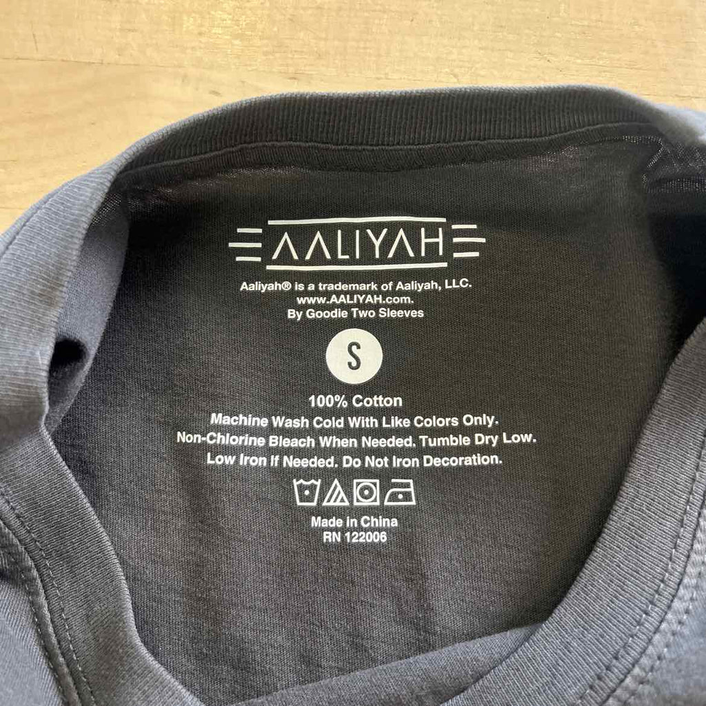 Size S Gray Preloved T-Shirt SS