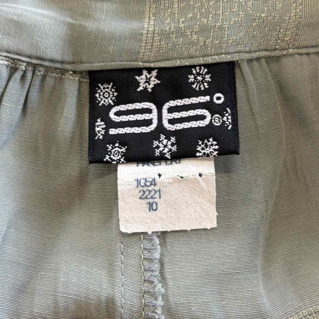 96 degrees Size 10 Green Shorts