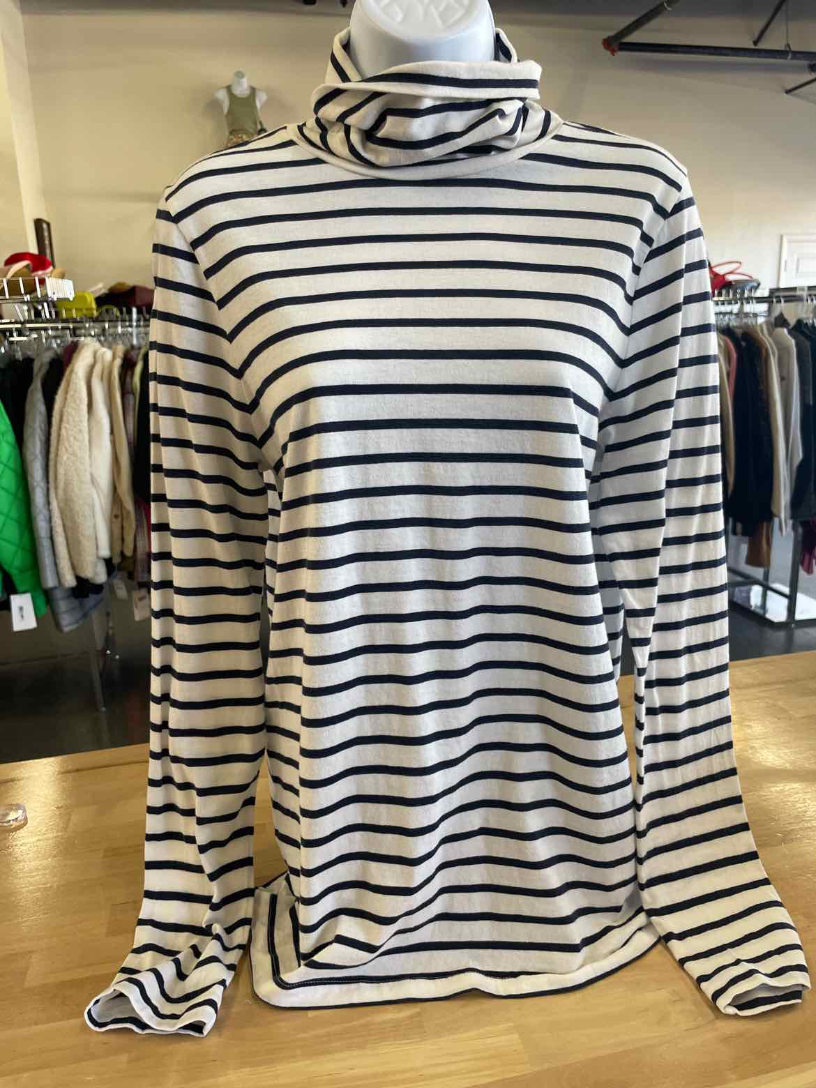 J. Crew Size M Black White Turtleneck