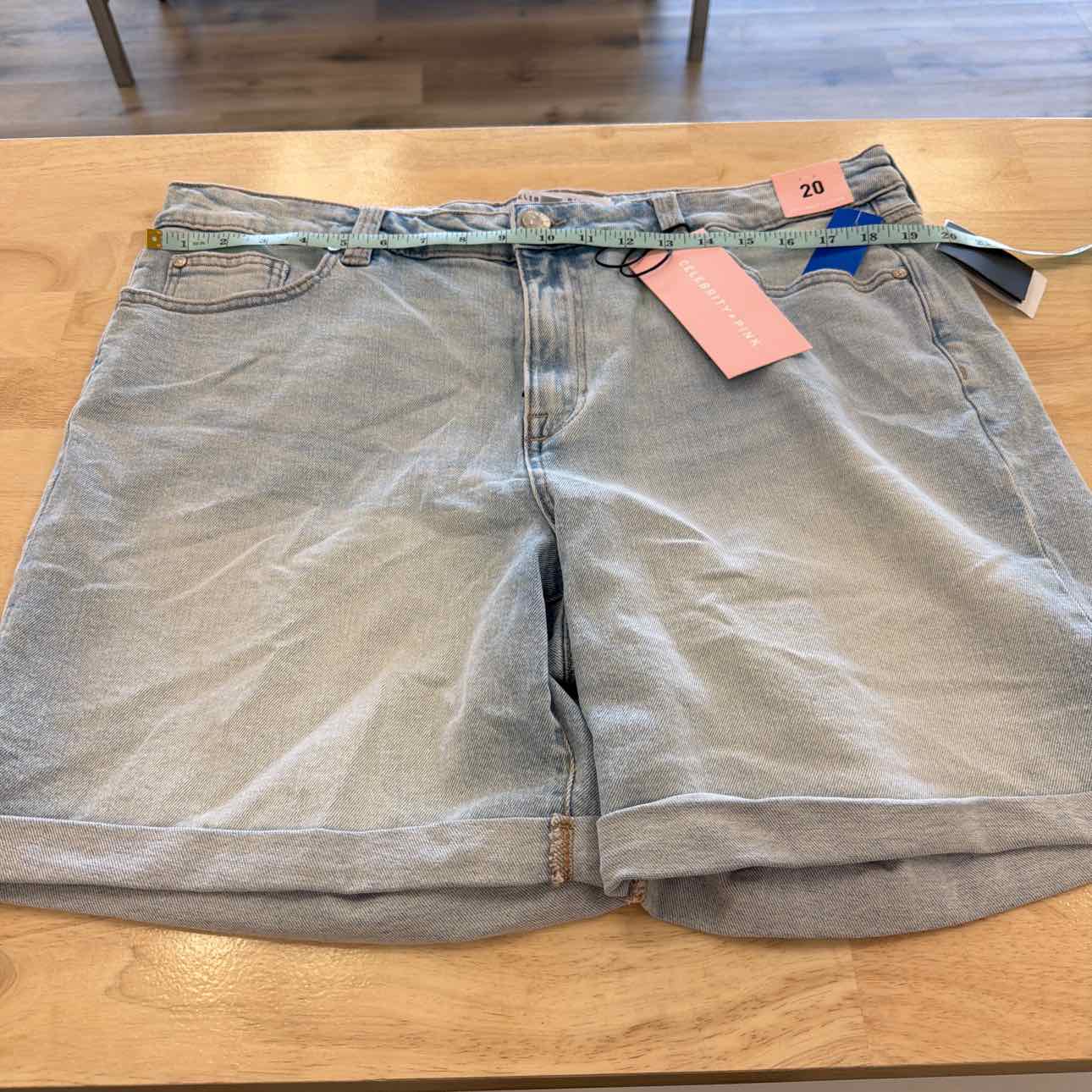 Celebrity pink Women Size 20 Blue New Shorts