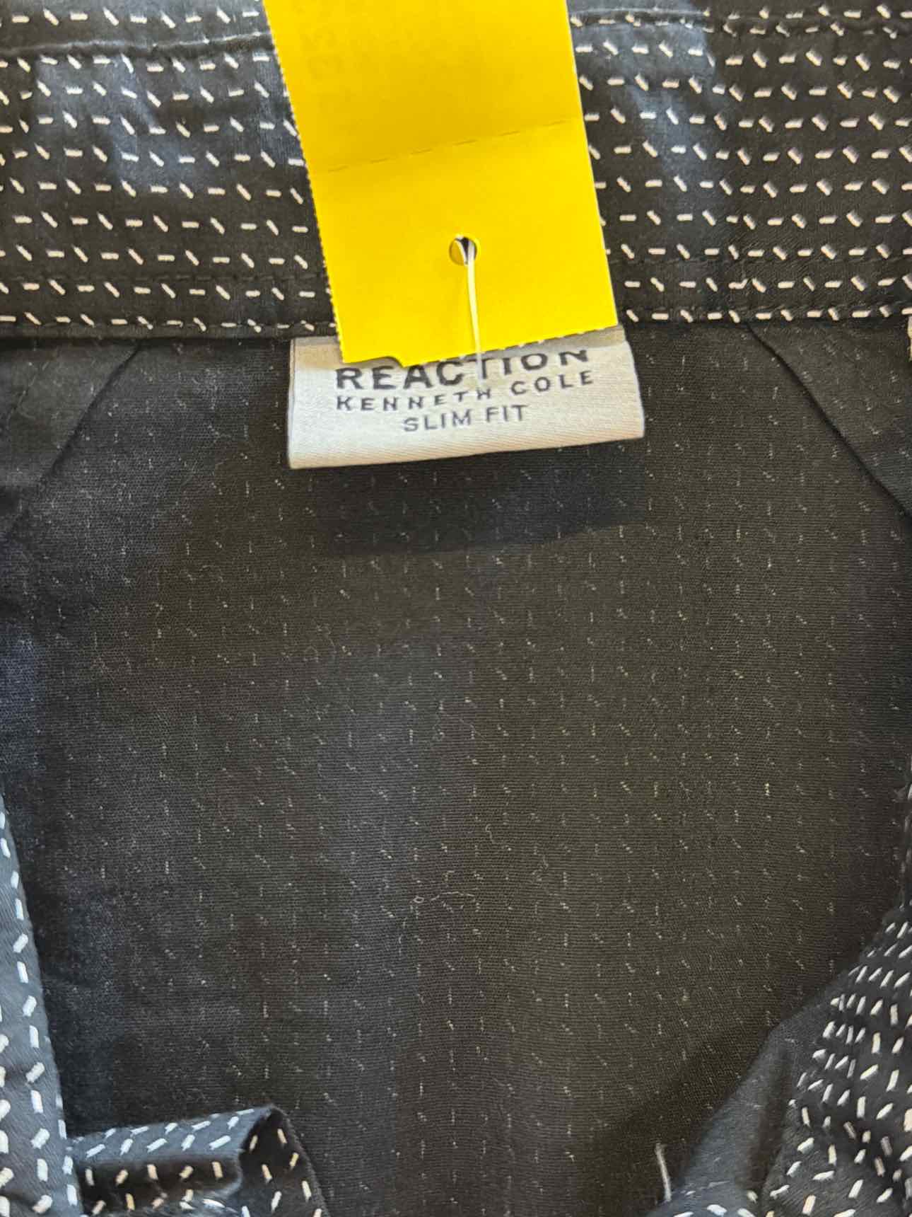 Kenneth Cole Size 15 32/33 Black MENS Button Down Shirt