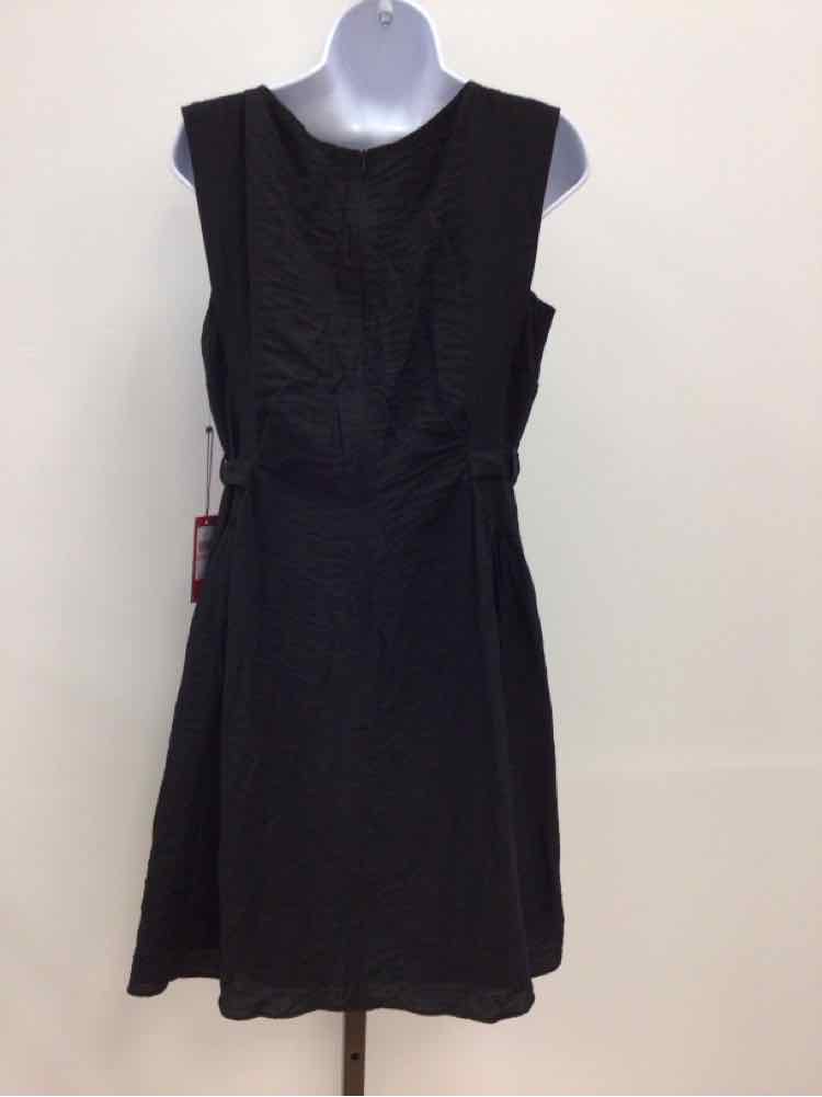 Vince Camuto Size10 Crepe Sleeveless Fit & Flare Dress - Black