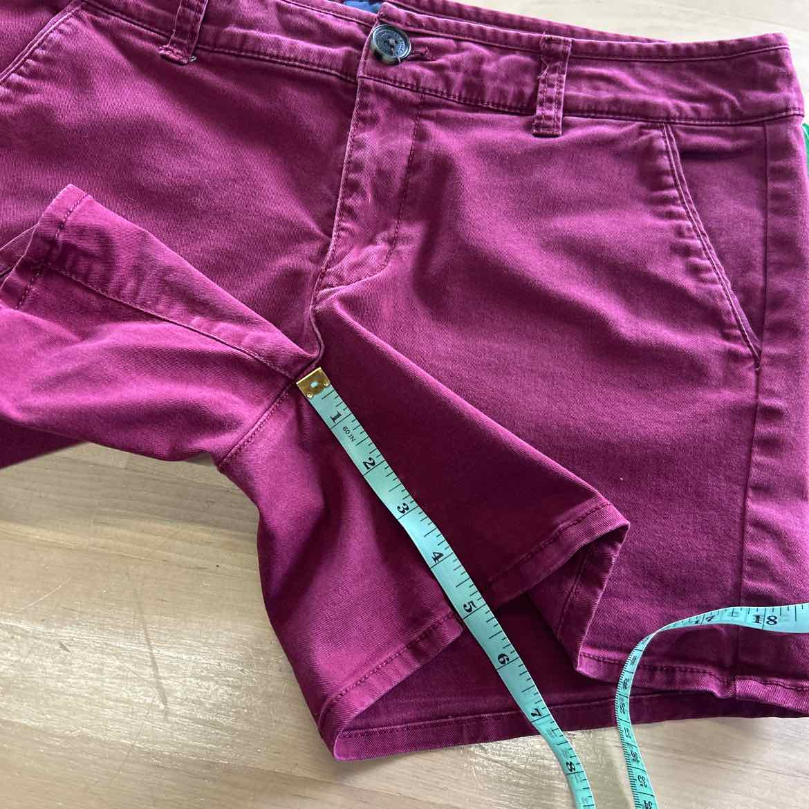 American Eagle Women Size 8 Burgandy Preloved Shorts