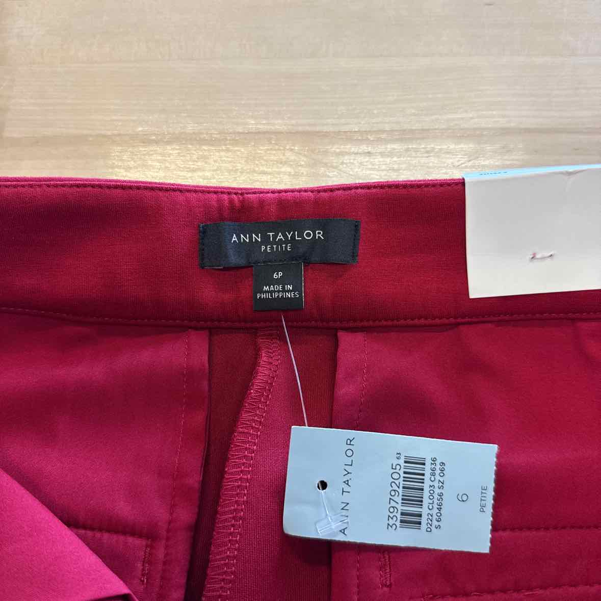 Ann Taylor Size 6P Red Pants