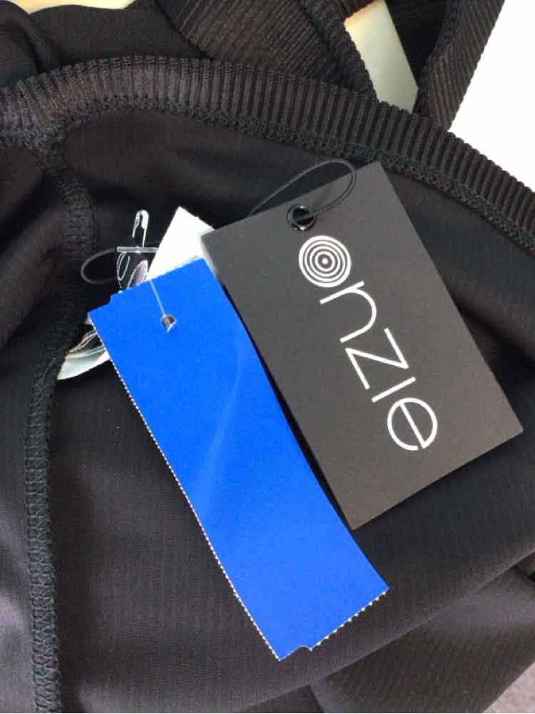 Onzie Size M/L Black Tank
