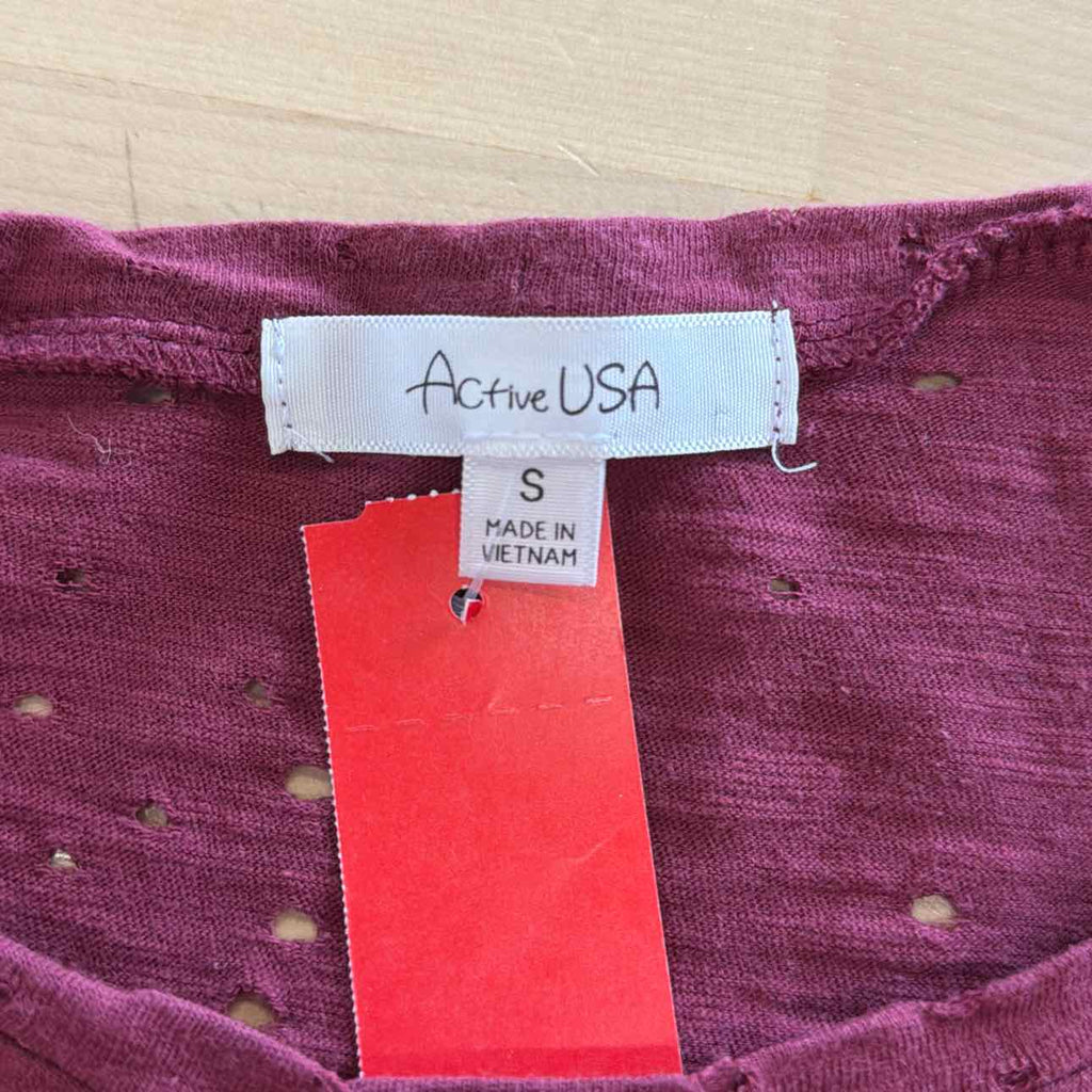 Active USA Size S Red Preloved T-shirt