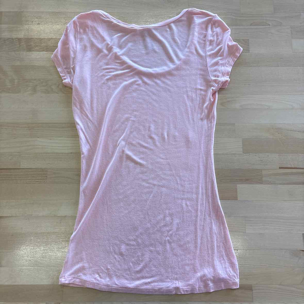 Size M Pink T-shirt