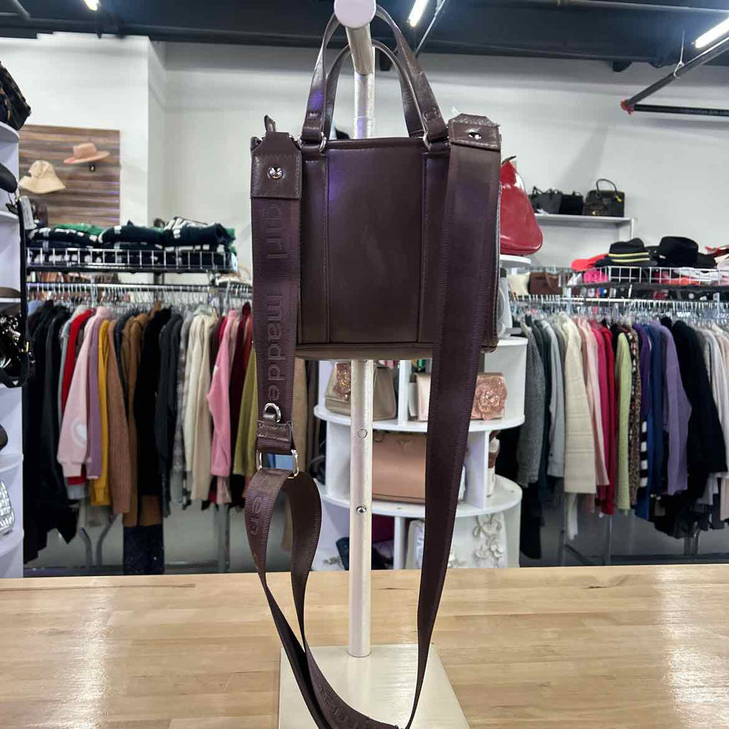 Madden Girl Madden Girl Kyrac Crinkle Zipp Walnut