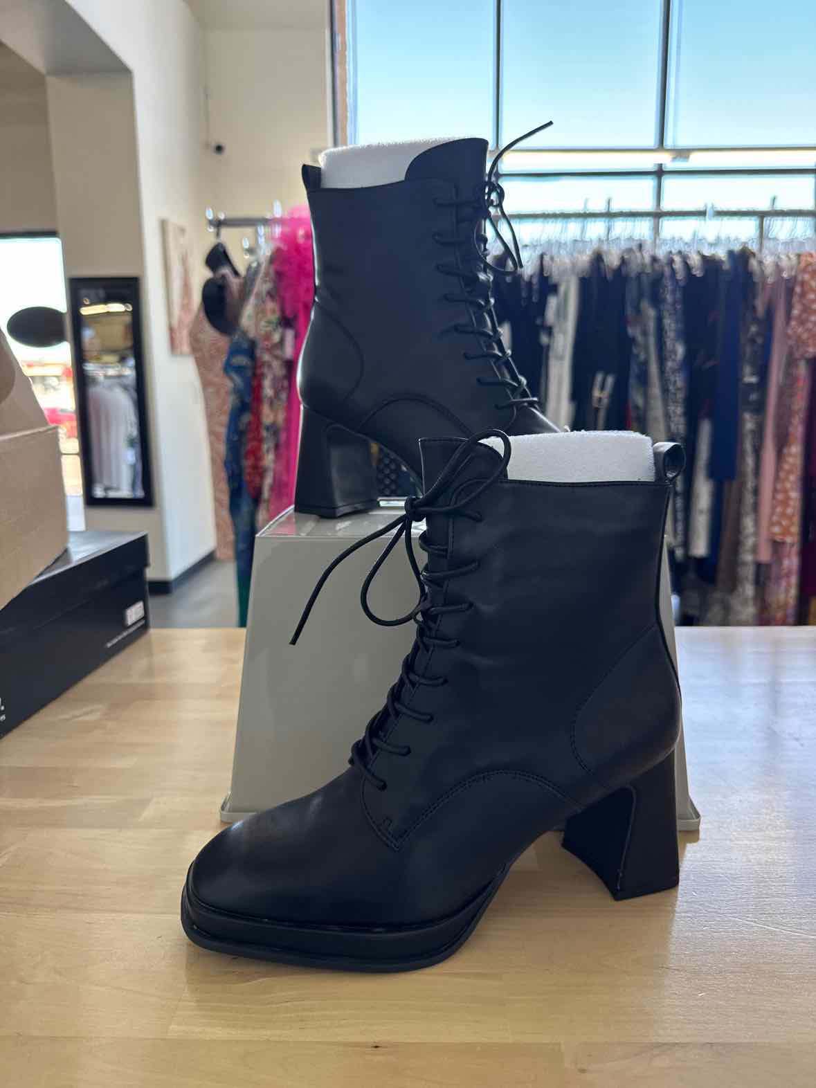 Journee Shoe Size 9 Kalindi Black Boots