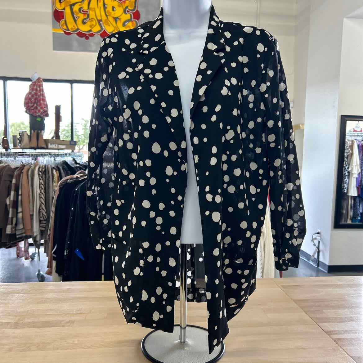 Bar III Size M BLACK & WHITE Long Sleeve