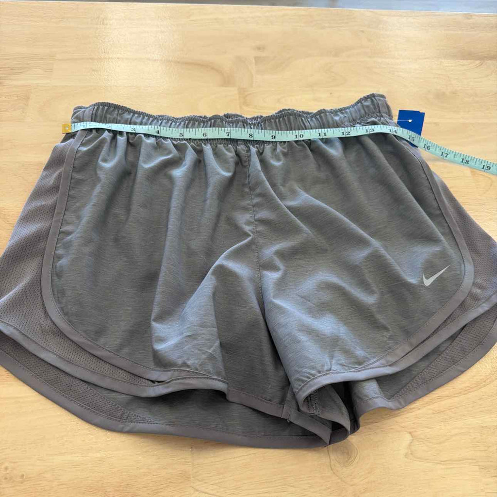 Nike Women Size M Gray New Shorts