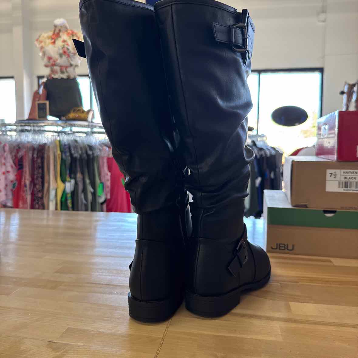 Journee Shoe Size 9 Black Boots