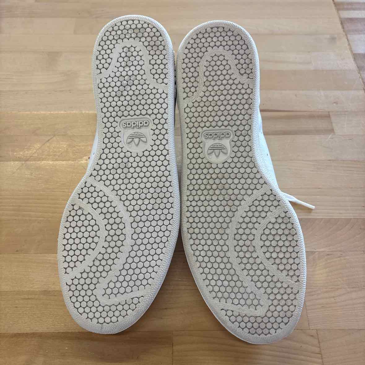 Adidas Size 9 White MENS Sneakers