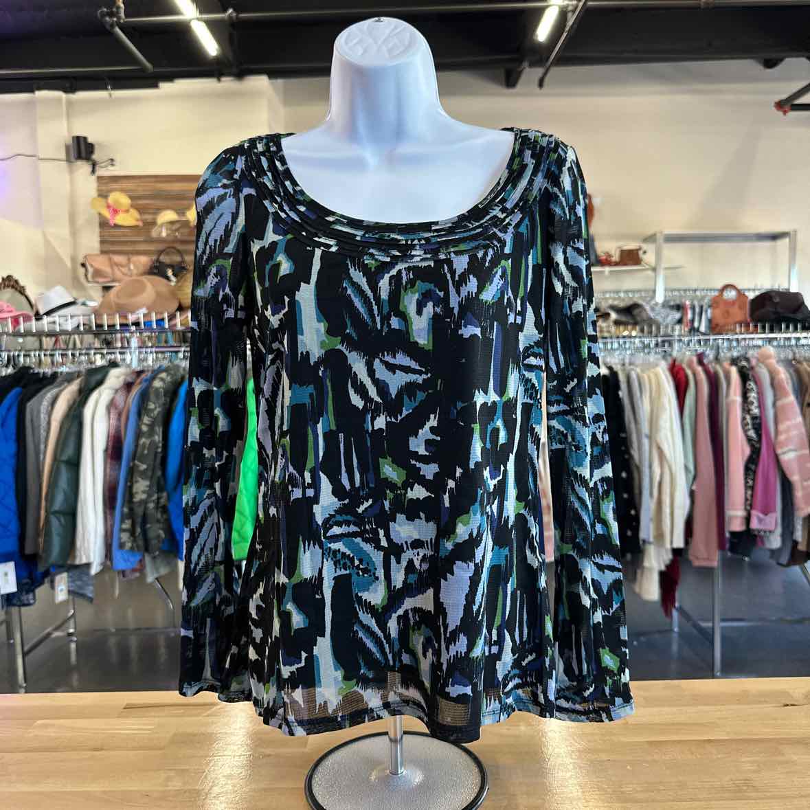 Axcess Size S Black Long Sleeve