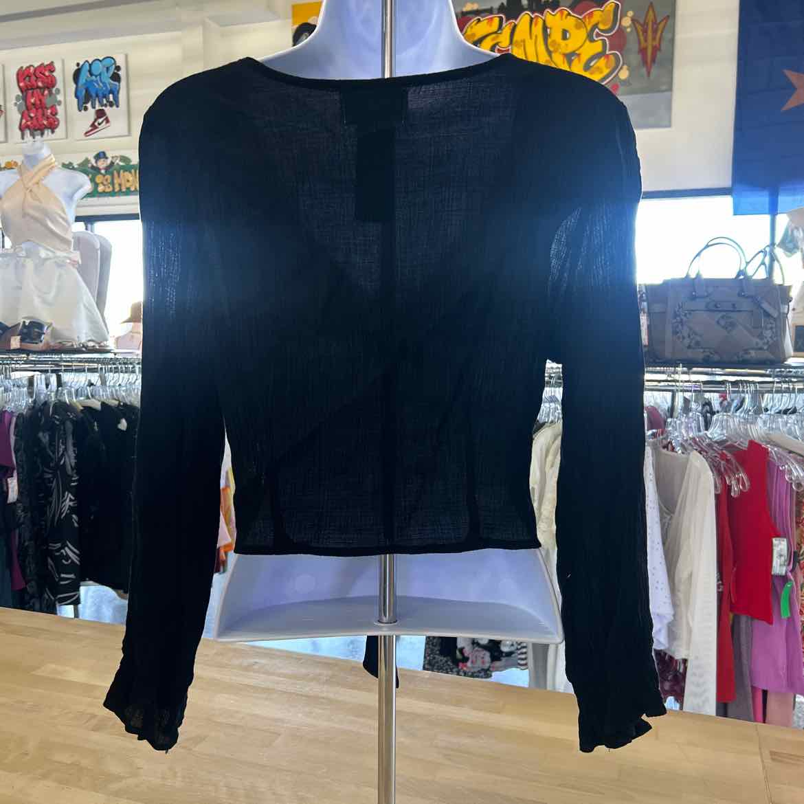 Cage Size L Black Preloved Blouse LS