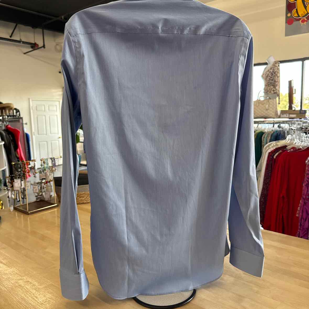 Mens Van Heusen(R) Regular Fit Wrinkle Free Long Sleeve Dress Shirt