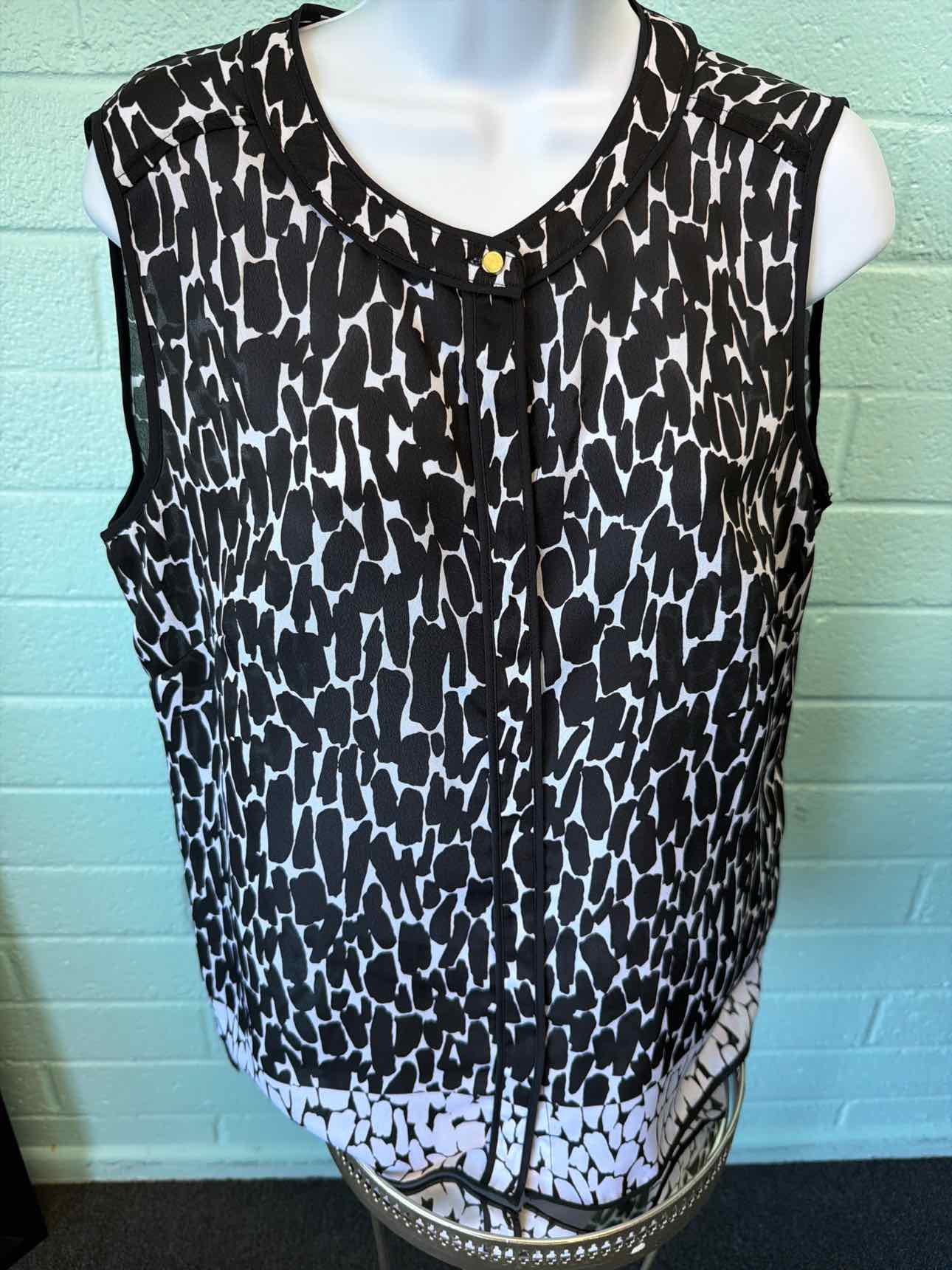 Liz Claiborne Size M Black White Sleeveless
