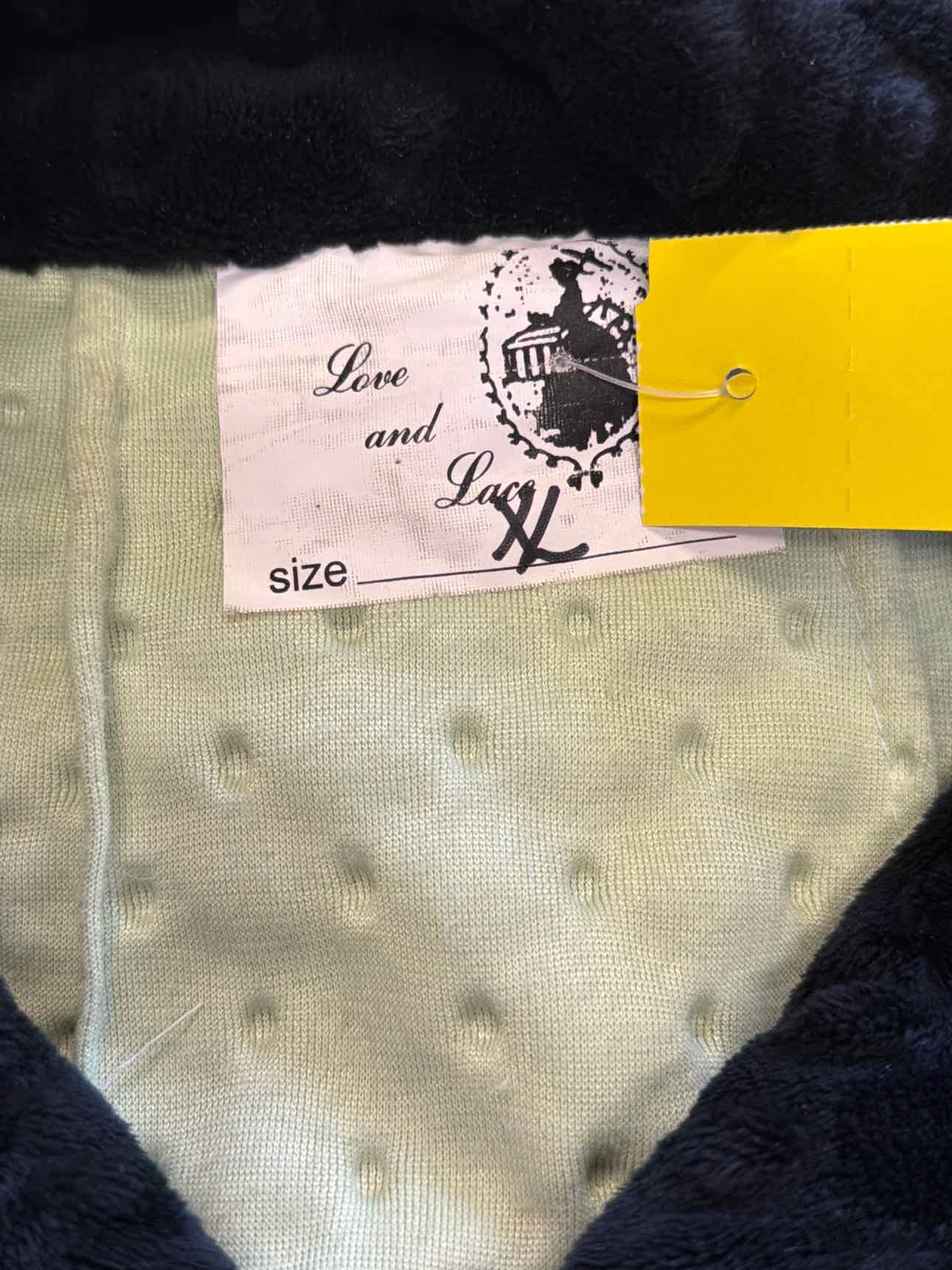 Love and Lace Size L Green Jacket