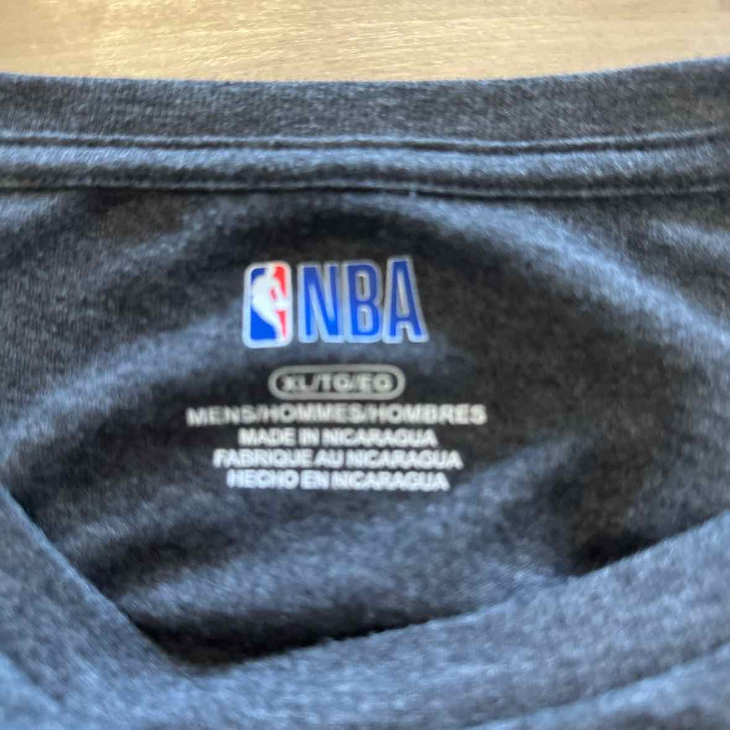 NBA Size XL Gray T-shirt