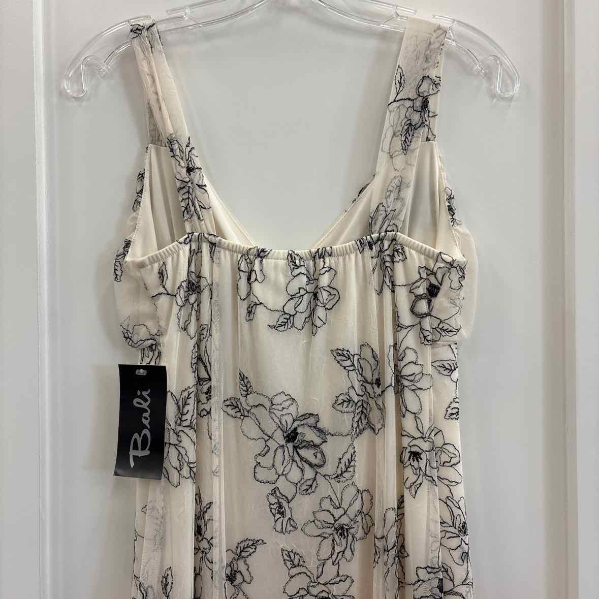 Bali Size 6 BLACK & WHITE Dress