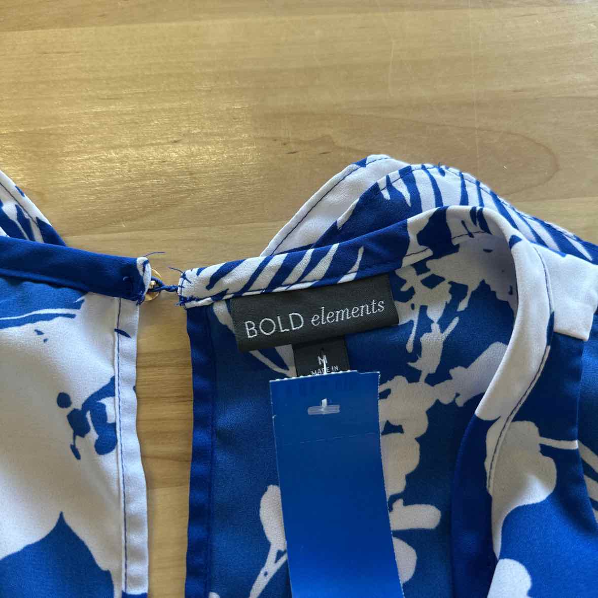 Bold Elements Size M Blue & Aqua Print Blouse