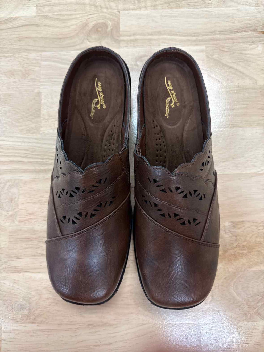 Easy Street Size 9.5 Brown Forever Cut Out Mules NWT