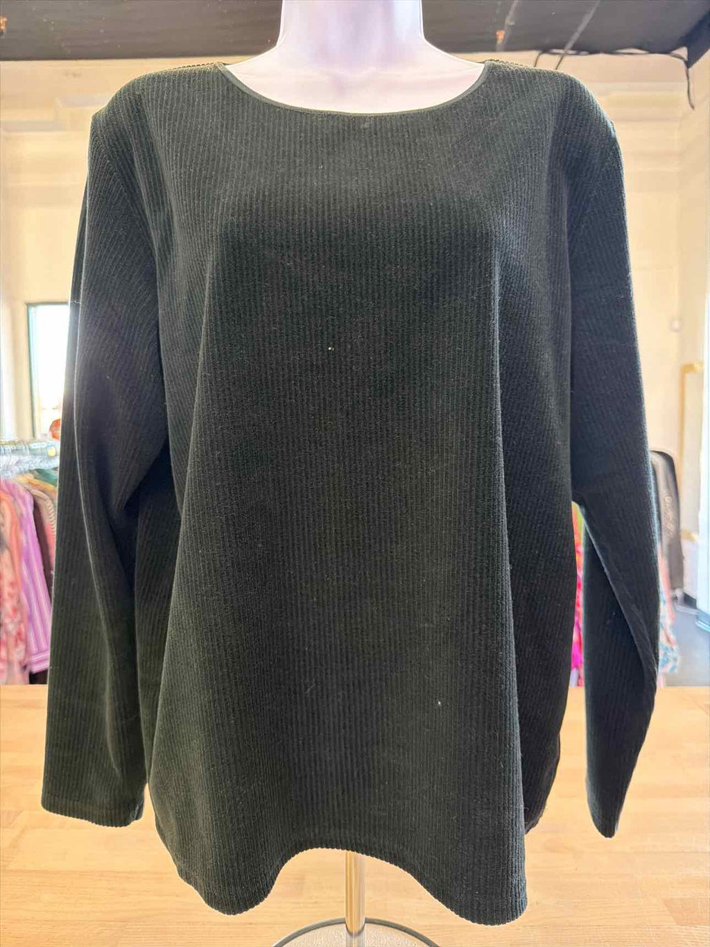Eddie Bauer Size L Black Sweater
