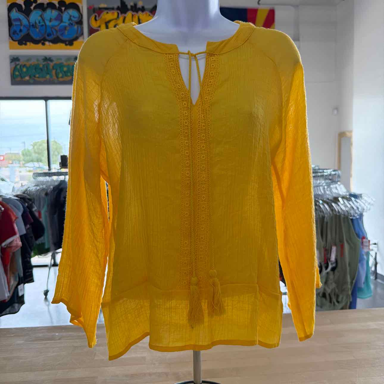 Counterparts Size S Yellow Preloved Blouse LS