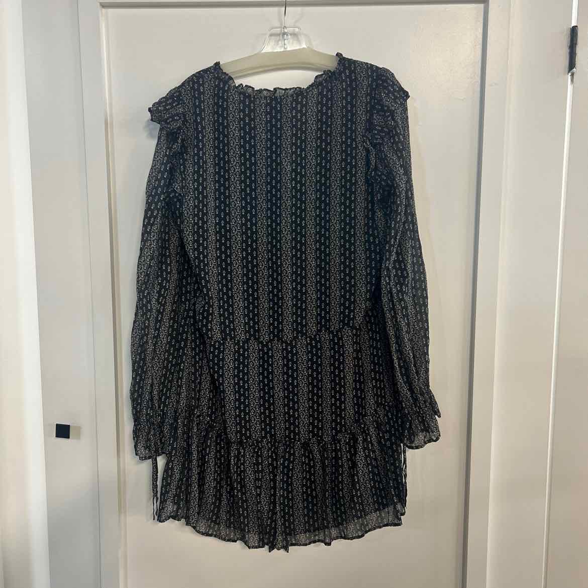 Paige Size M Black Preloved Tunic