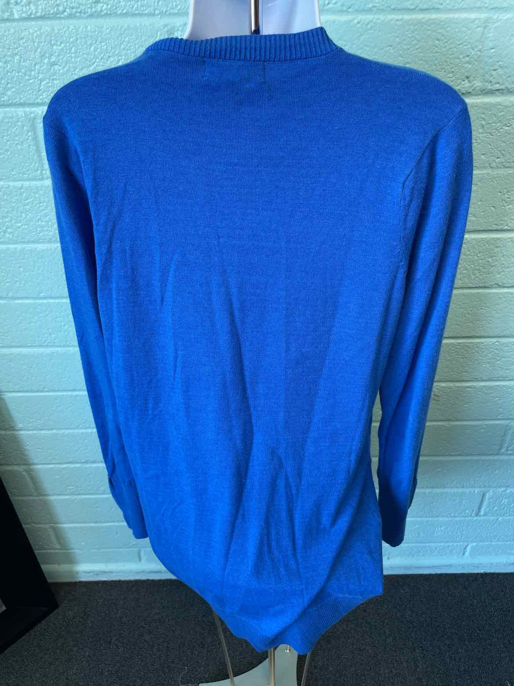 DG2 Size M Bright Blue Sweater