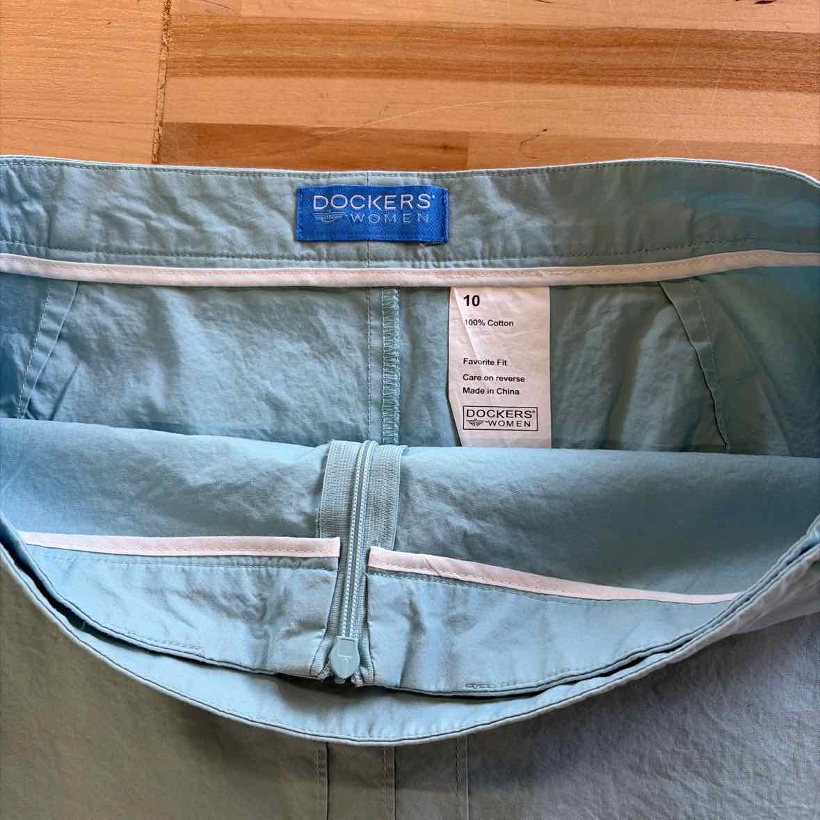 dockers Women Size 10 Blue Cotton Preloved Skorts