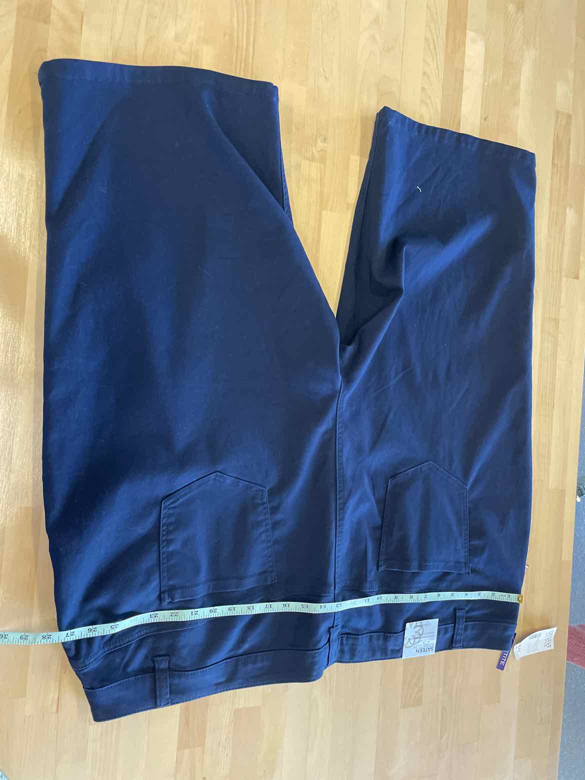 Catherines Size 34W Blue Capris