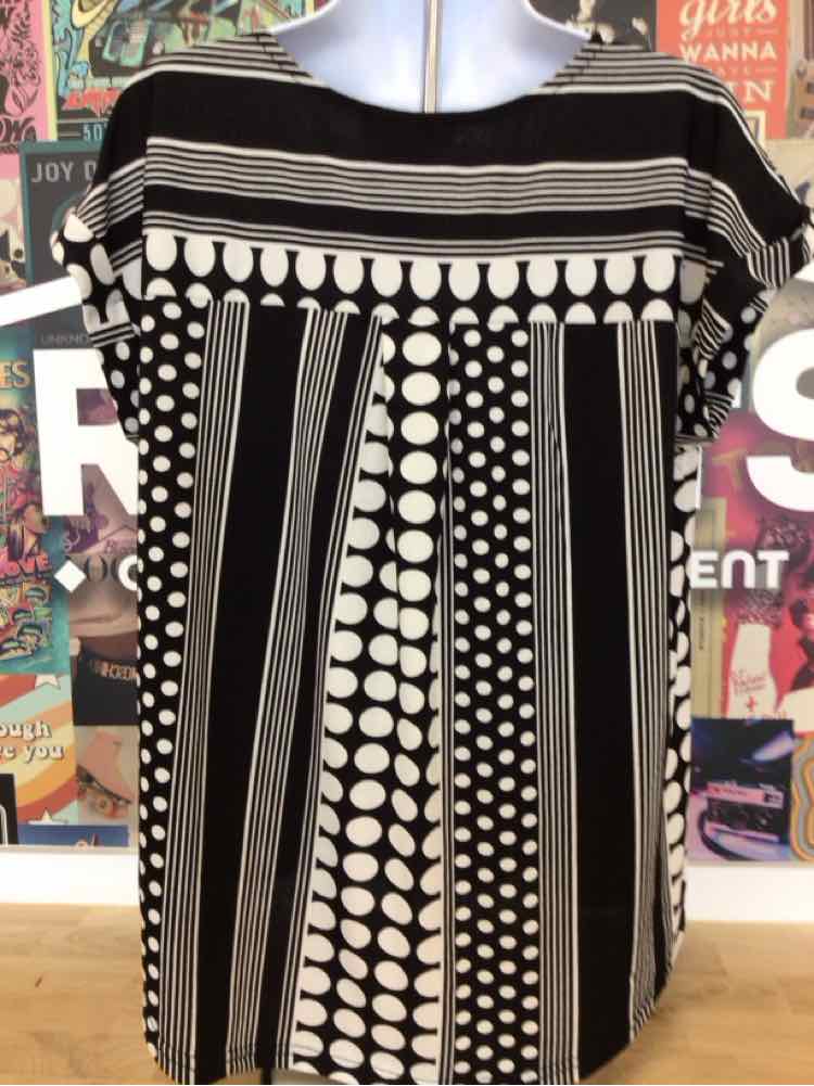 Fifty Street Size L Black Preloved Blouse LS