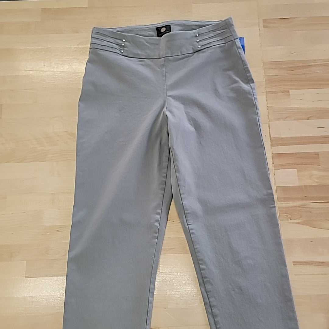 JM Collection Size S Gray Pants