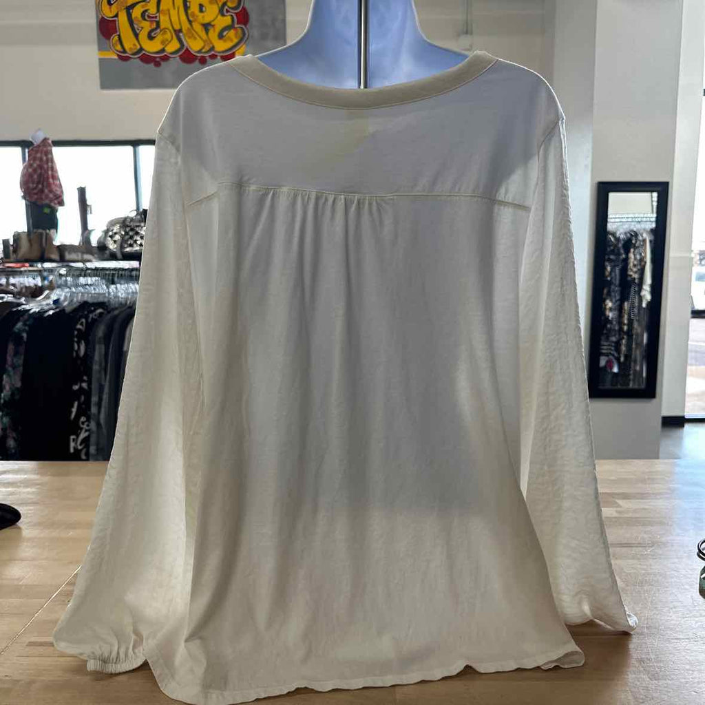 Old Navy Size XL White Long Sleeve