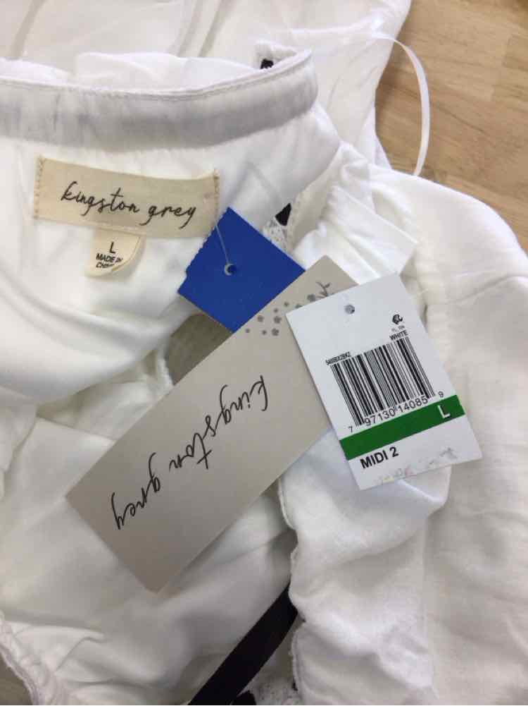 kingston grey Size L White New Dress