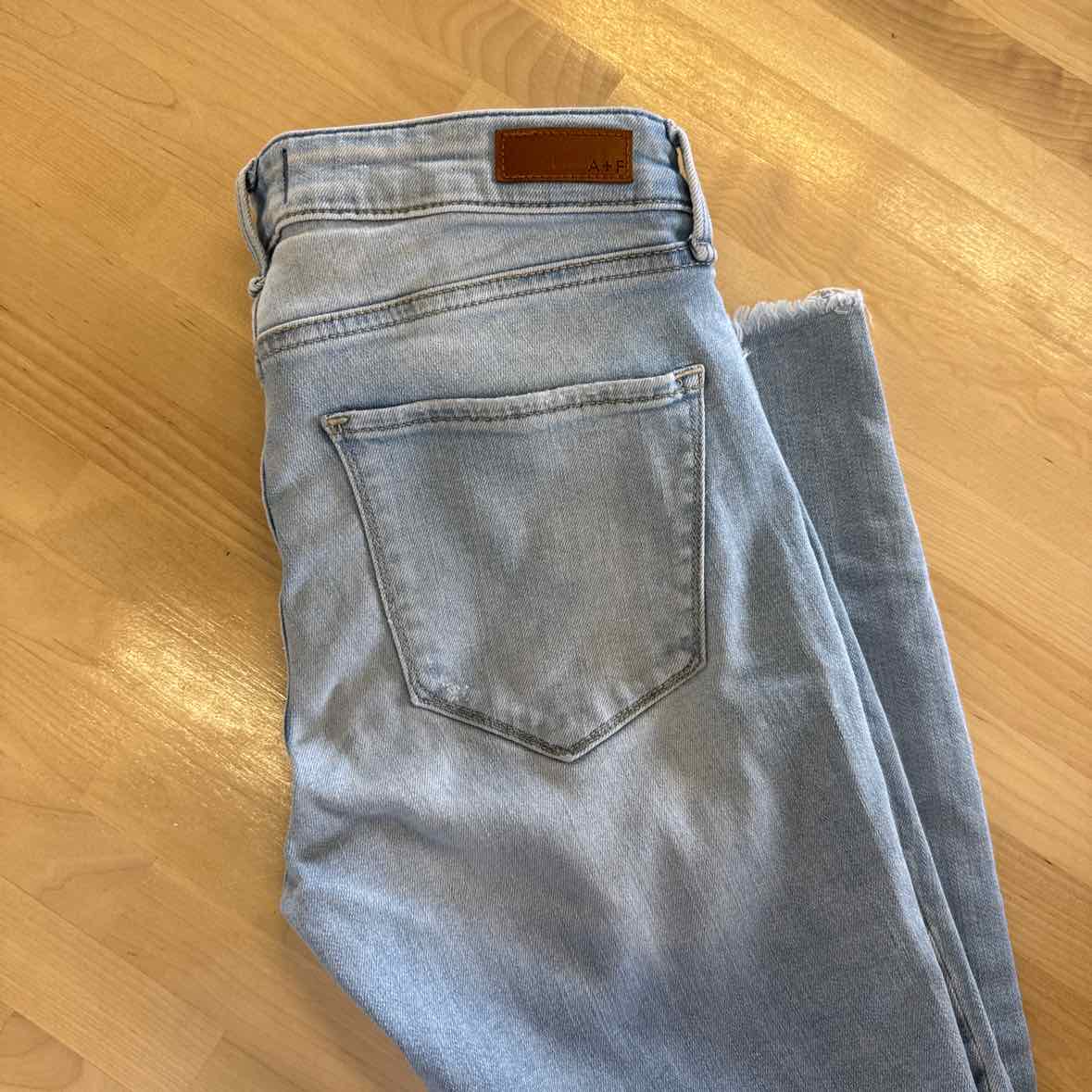 Abercrombie & Fitch Size 2 Blue Jeans