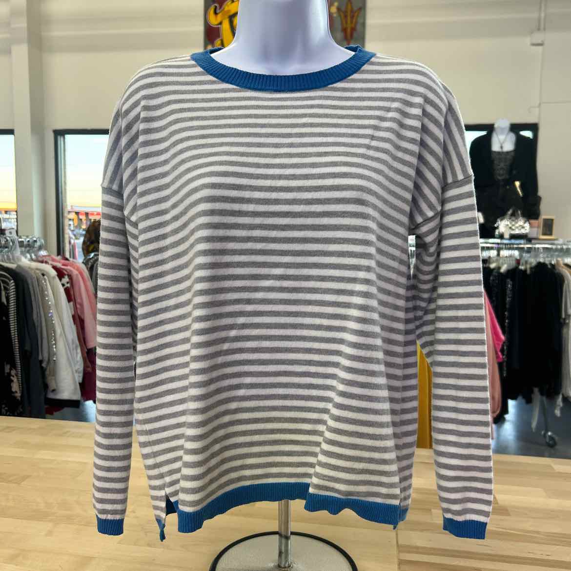 Staccato Size XLP Gray Sweater