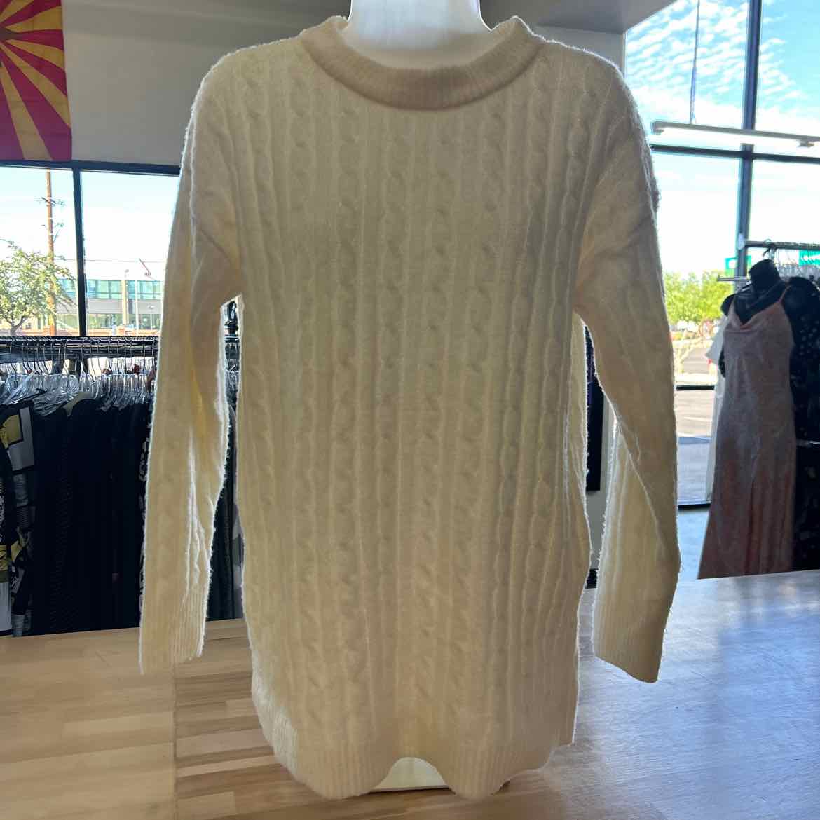 hippie rose Size S White Knit Sweater