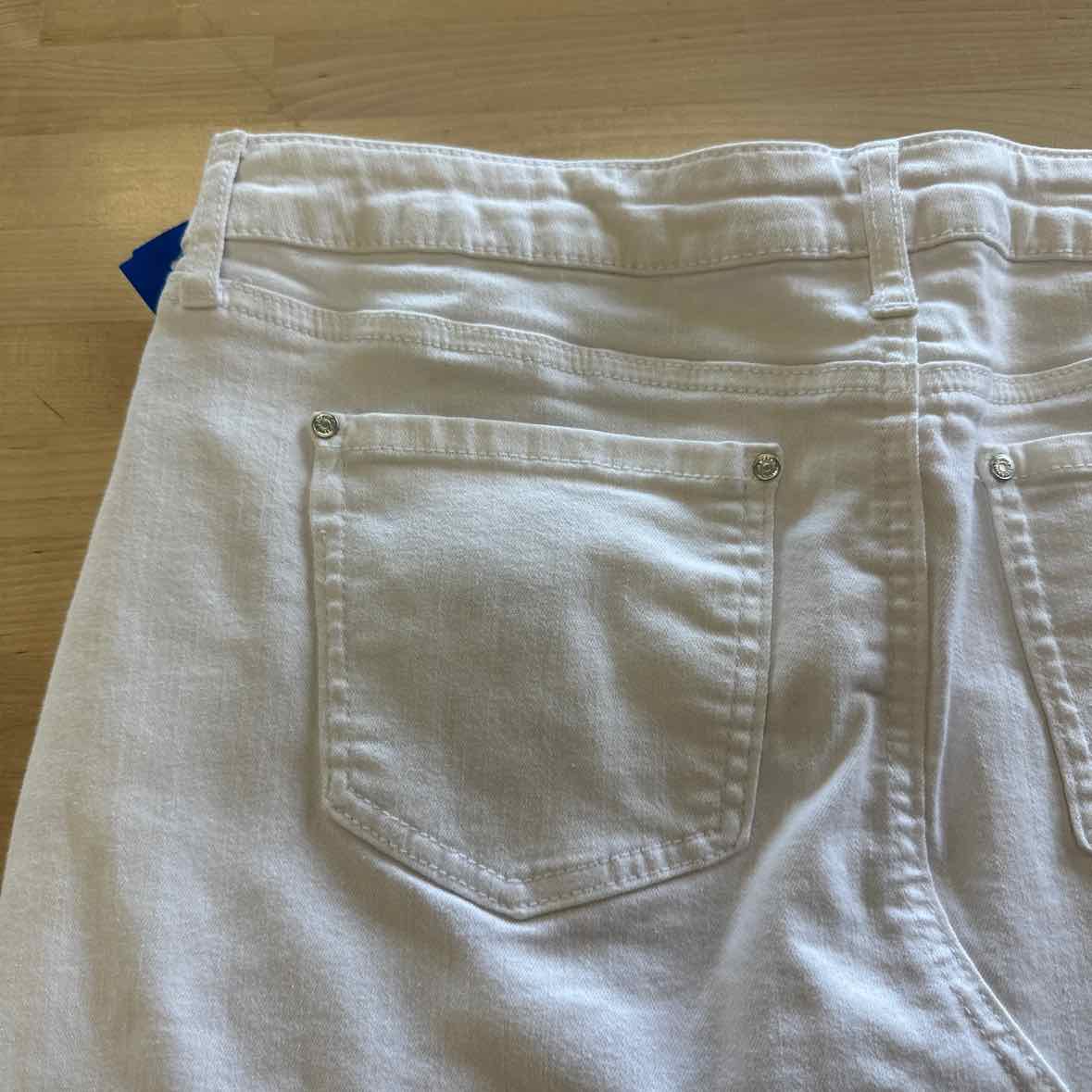 Celebrity pink Size 11 White Skirt