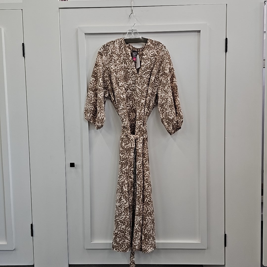 Vince Camuto V Neck Three Quarter Sleeve MIDI Dress